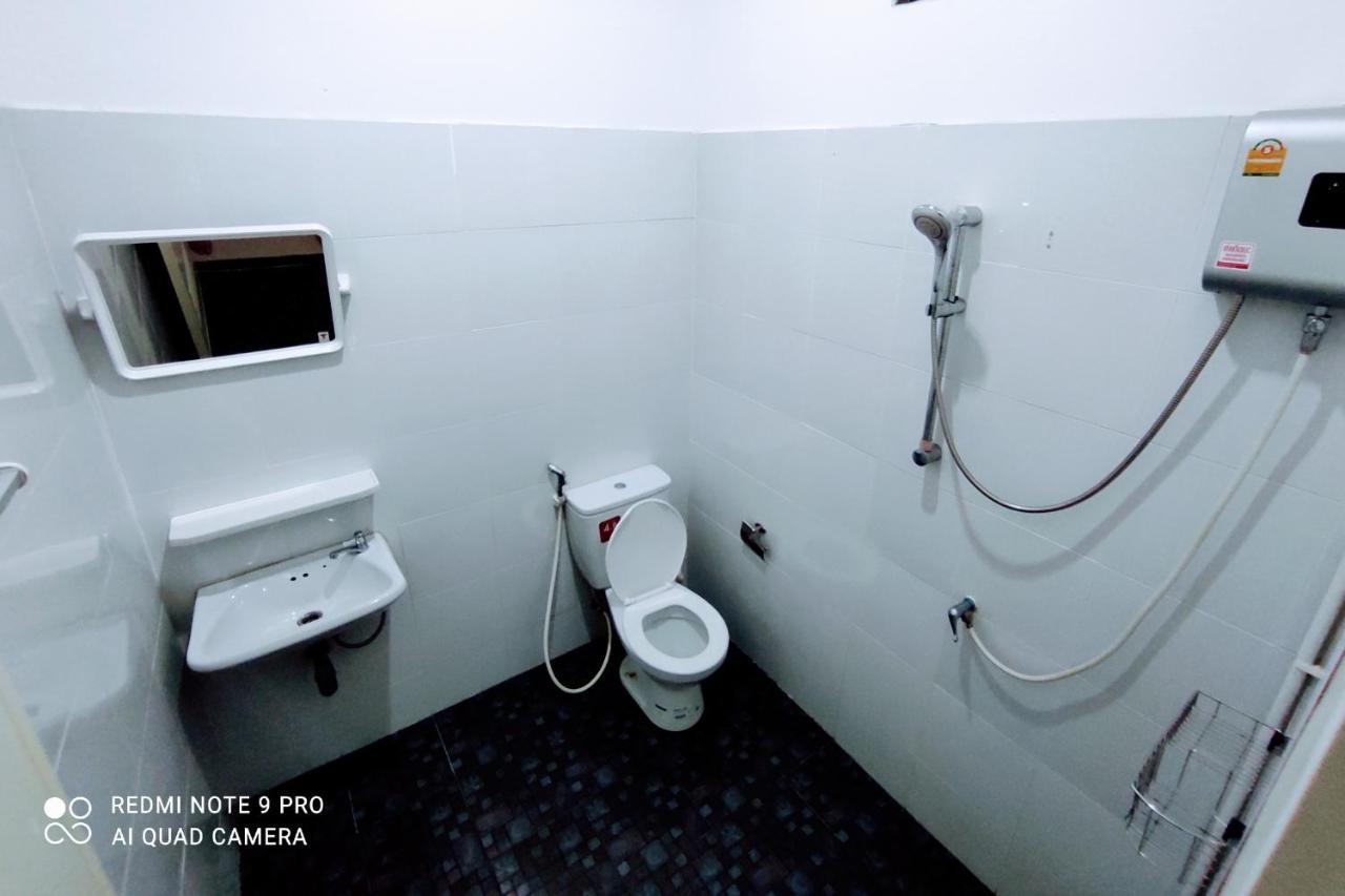 Daisy'S 2 Bedroom Family Home For Up To 5 Guests With Garden & Bbq Koh Samet Esterno foto