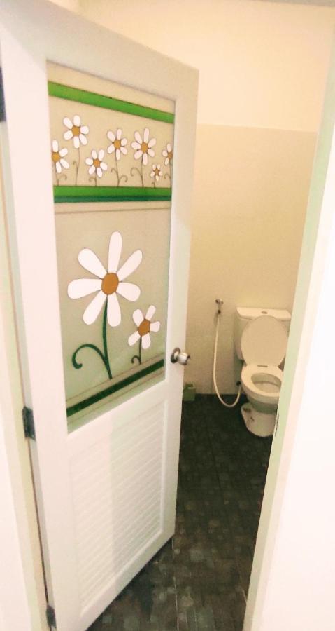 Daisy'S 2 Bedroom Family Home For Up To 5 Guests With Garden & Bbq Koh Samet Esterno foto