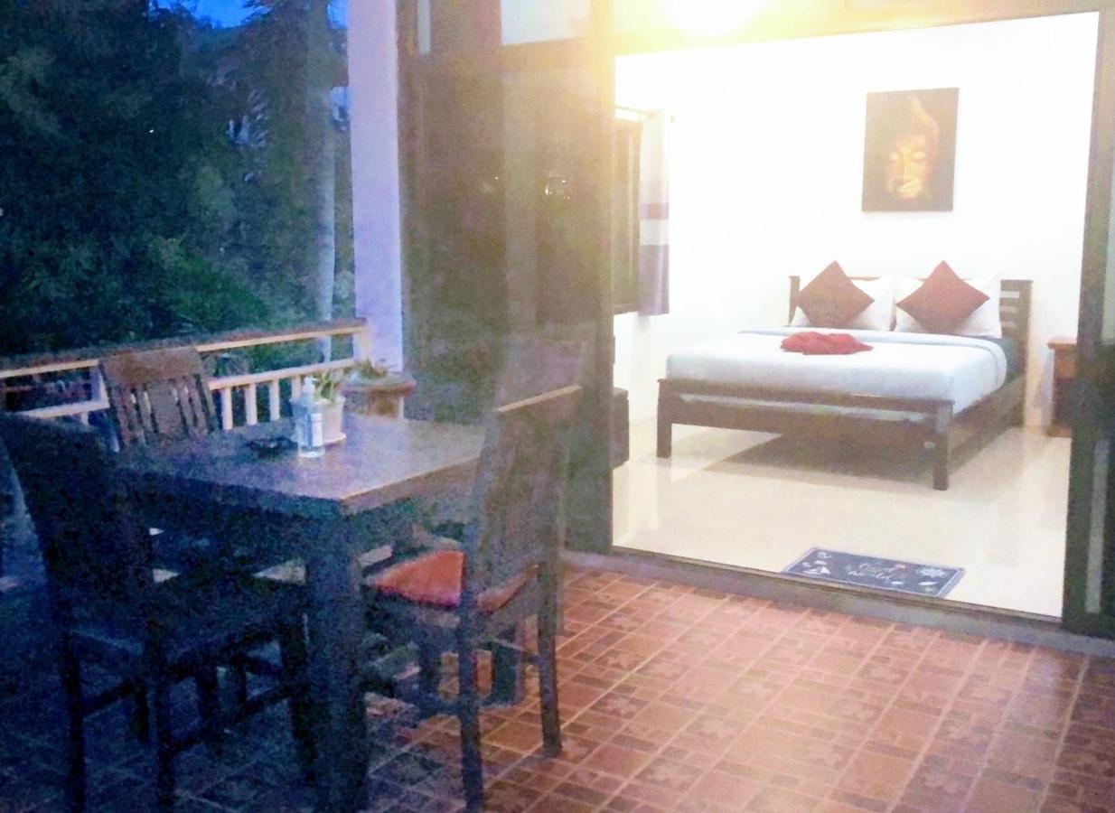 Daisy'S 2 Bedroom Family Home For Up To 5 Guests With Garden & Bbq Koh Samet Esterno foto
